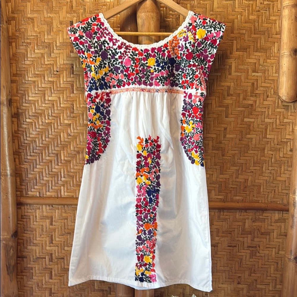 Santa Marguerite San Antonino Oaxacan embroidered floral Mini Sundress xs / s